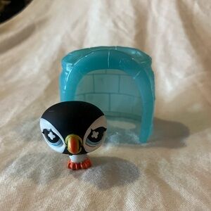 Littlest Pet Shop Puffin #654 Portable Pets Set - LPS and LPS accessory